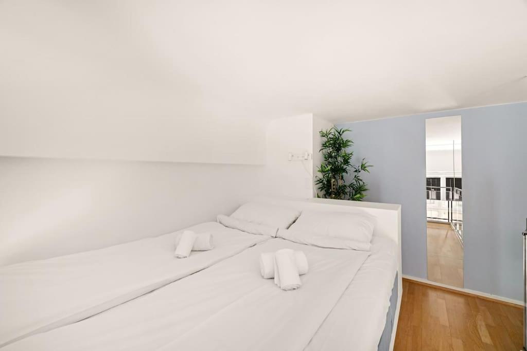 DINBNB APARTMENTS I 500m to Oslo Central Station I Roof Terrace view 2