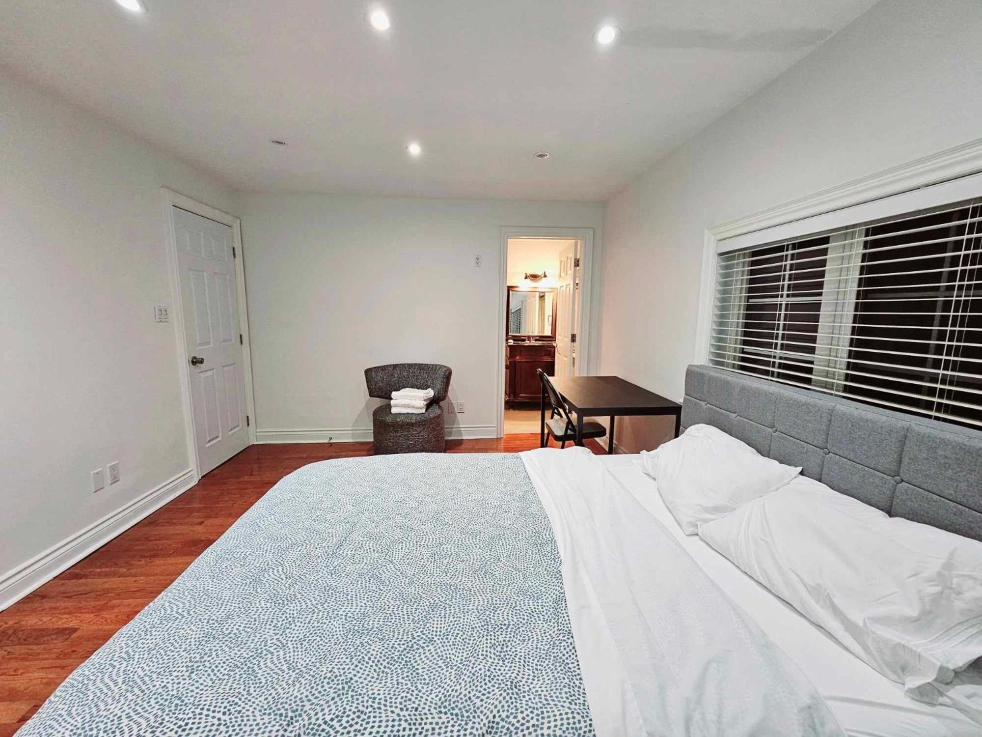 Beautiful Room at Yonge and Sheppard and North York Centre