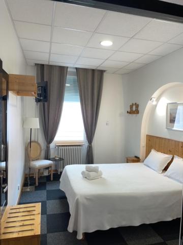 Saint-Etienne Vacations - Hotel Le National - Property Image 5
