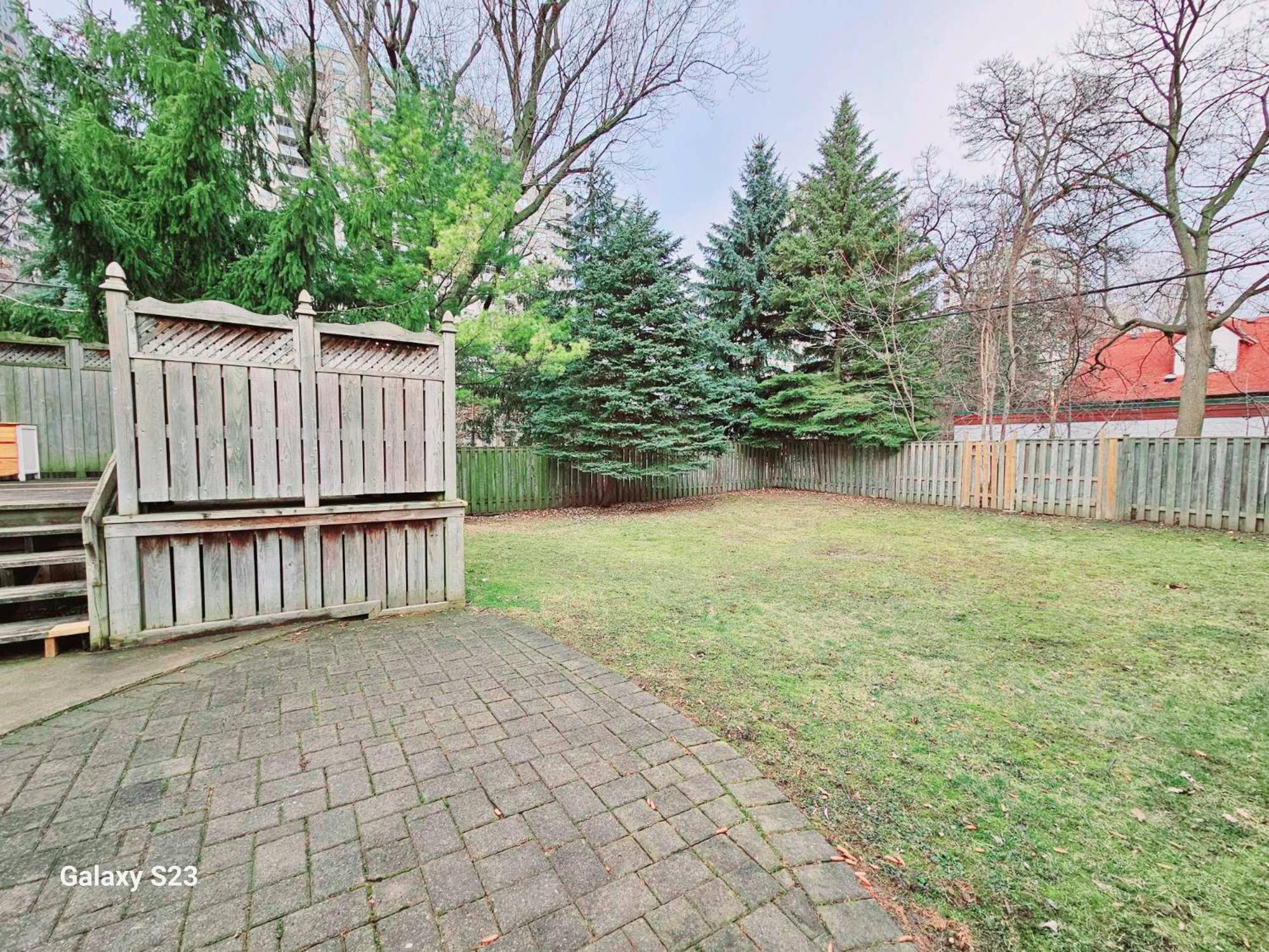 Beautiful Room at Yonge and Sheppard and North York Centre