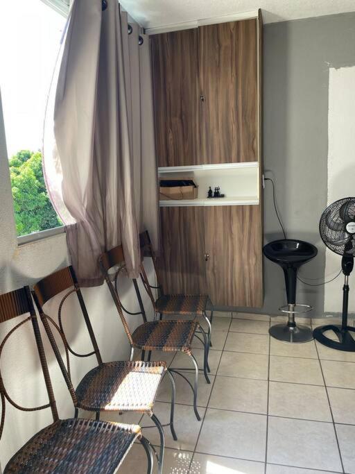 Apartamento Completo na região central.