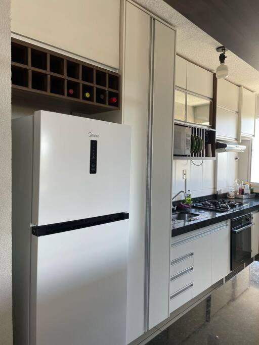 Apartamento Completo na região central.