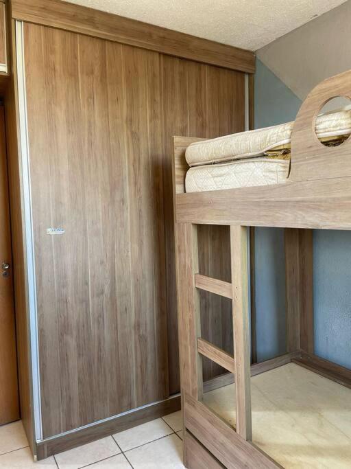 Apartamento Completo na região central.
