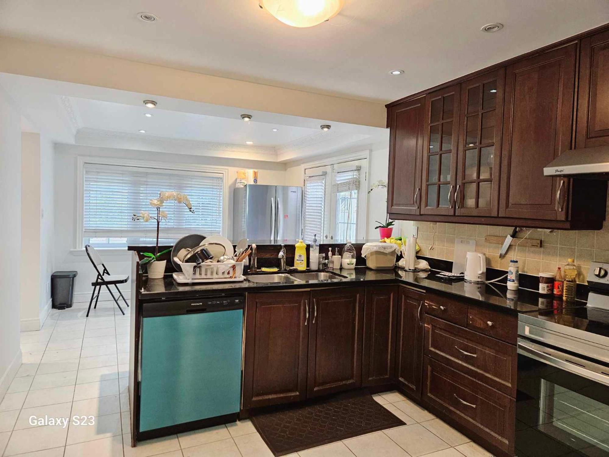 Beautiful Room at Yonge and Sheppard and North York Centre