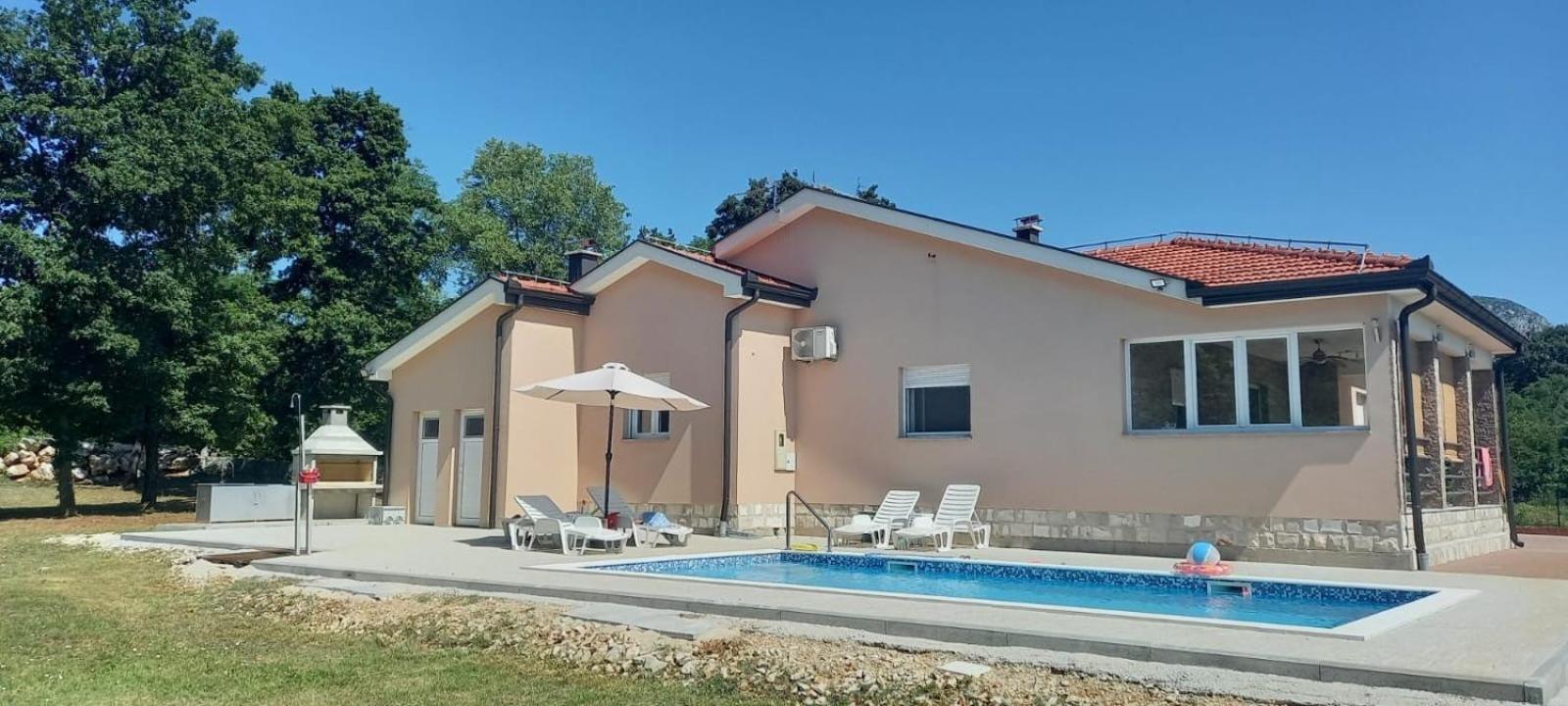 Villa GLAM view 2