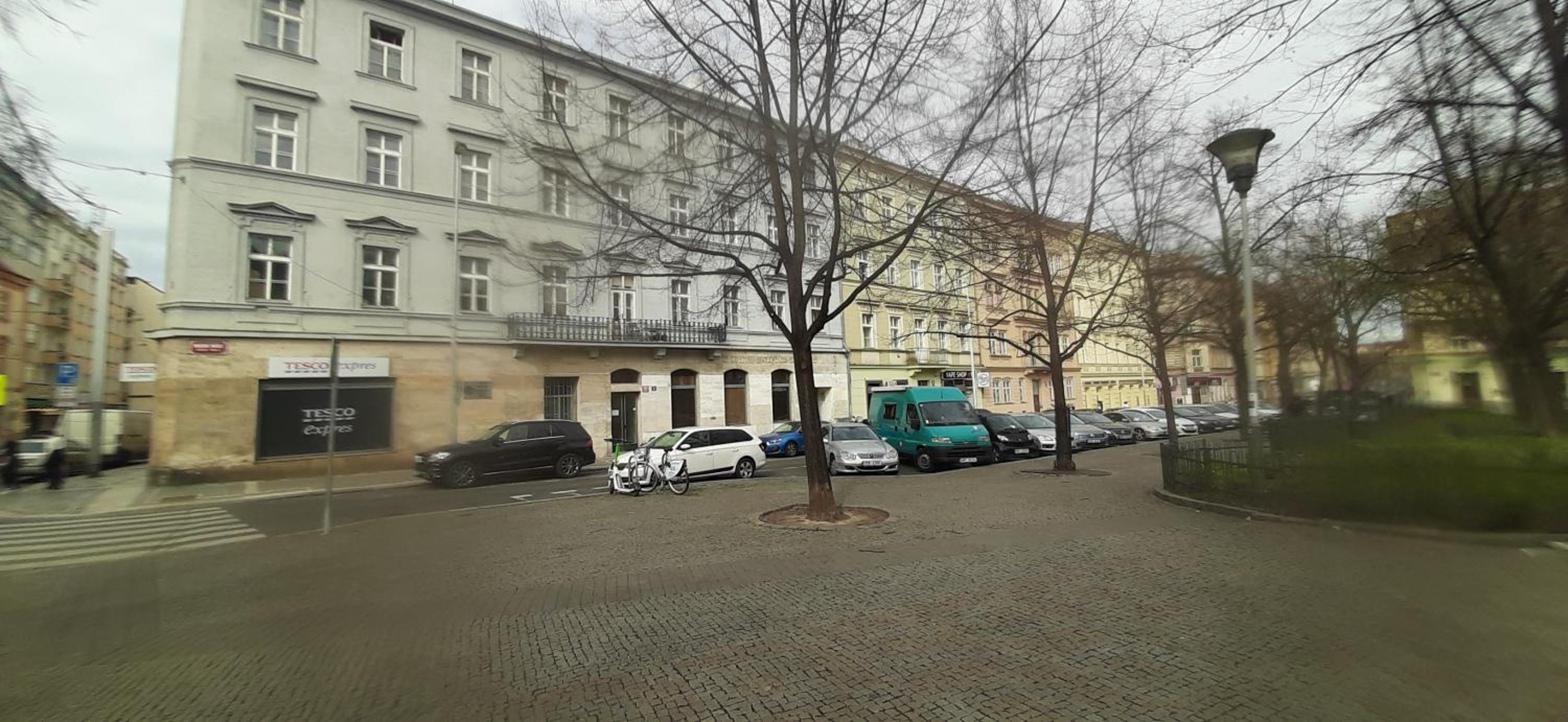 Small Sunny park view apartment