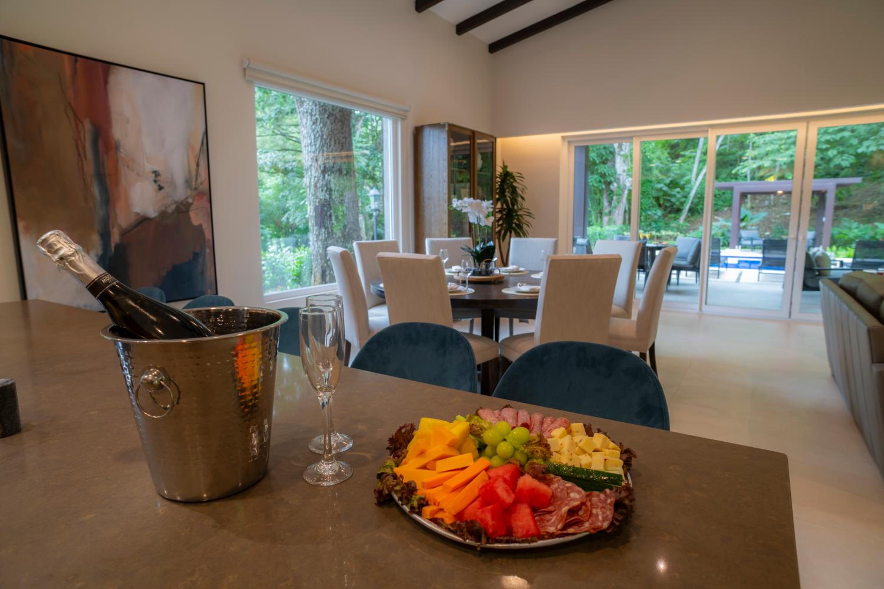 Casa Selva Tica 6 bdr pool golf view in Los Suenos