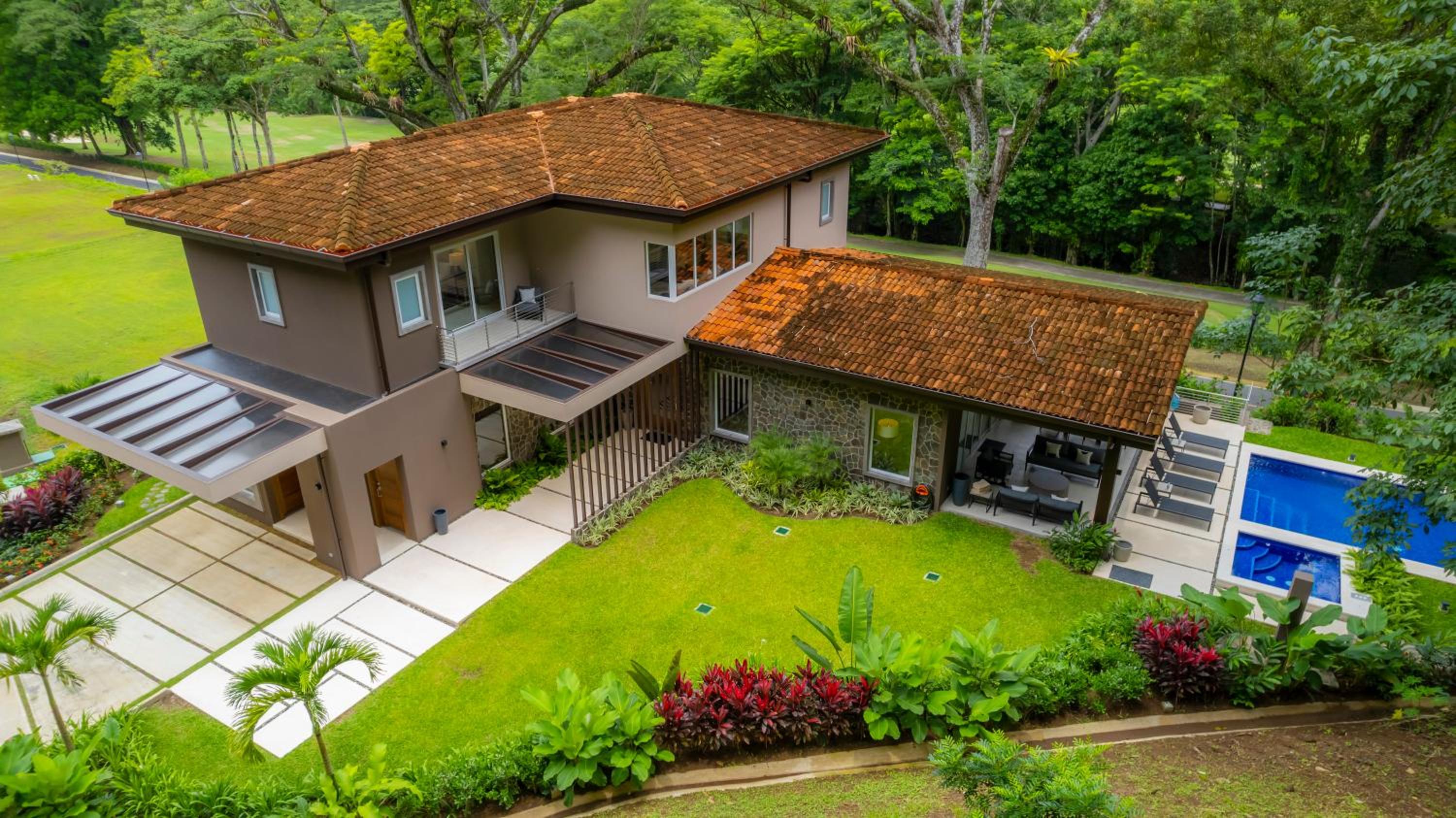 Casa Selva Tica 6 bdr pool golf view in Los Suenos