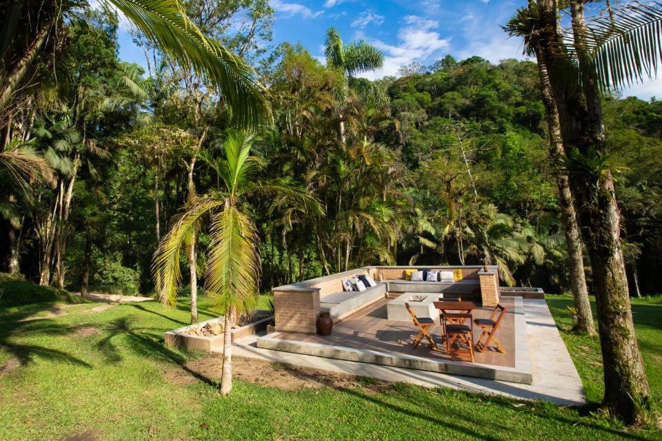 Casa com Deck e Lareira a 13km do Petar