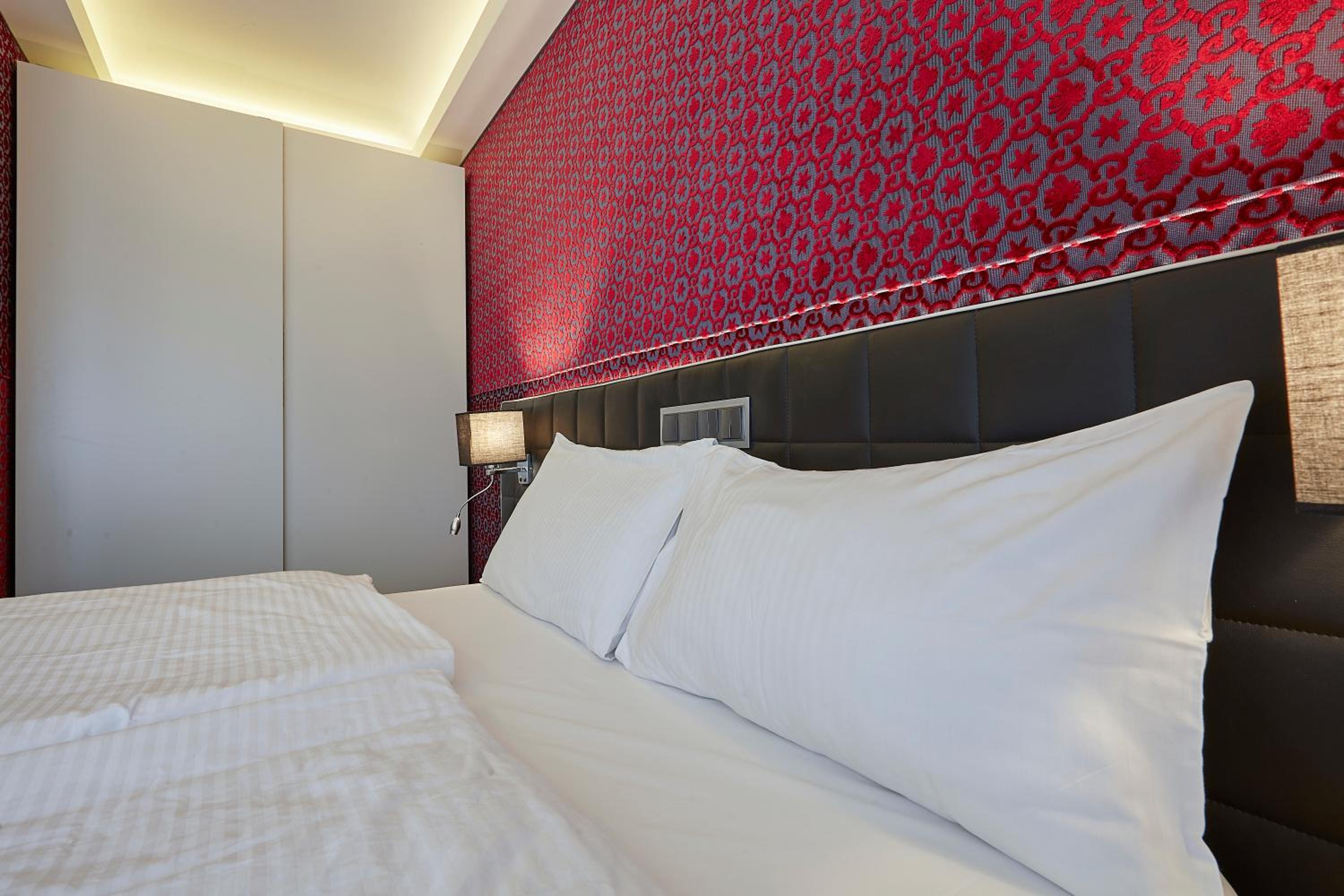 The Queen Luxury Apartments - Villa Medici