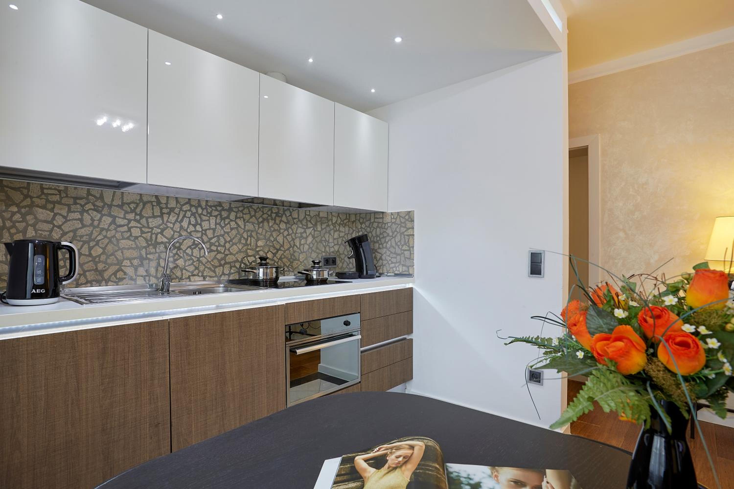 The Queen Luxury Apartments - Villa Medici