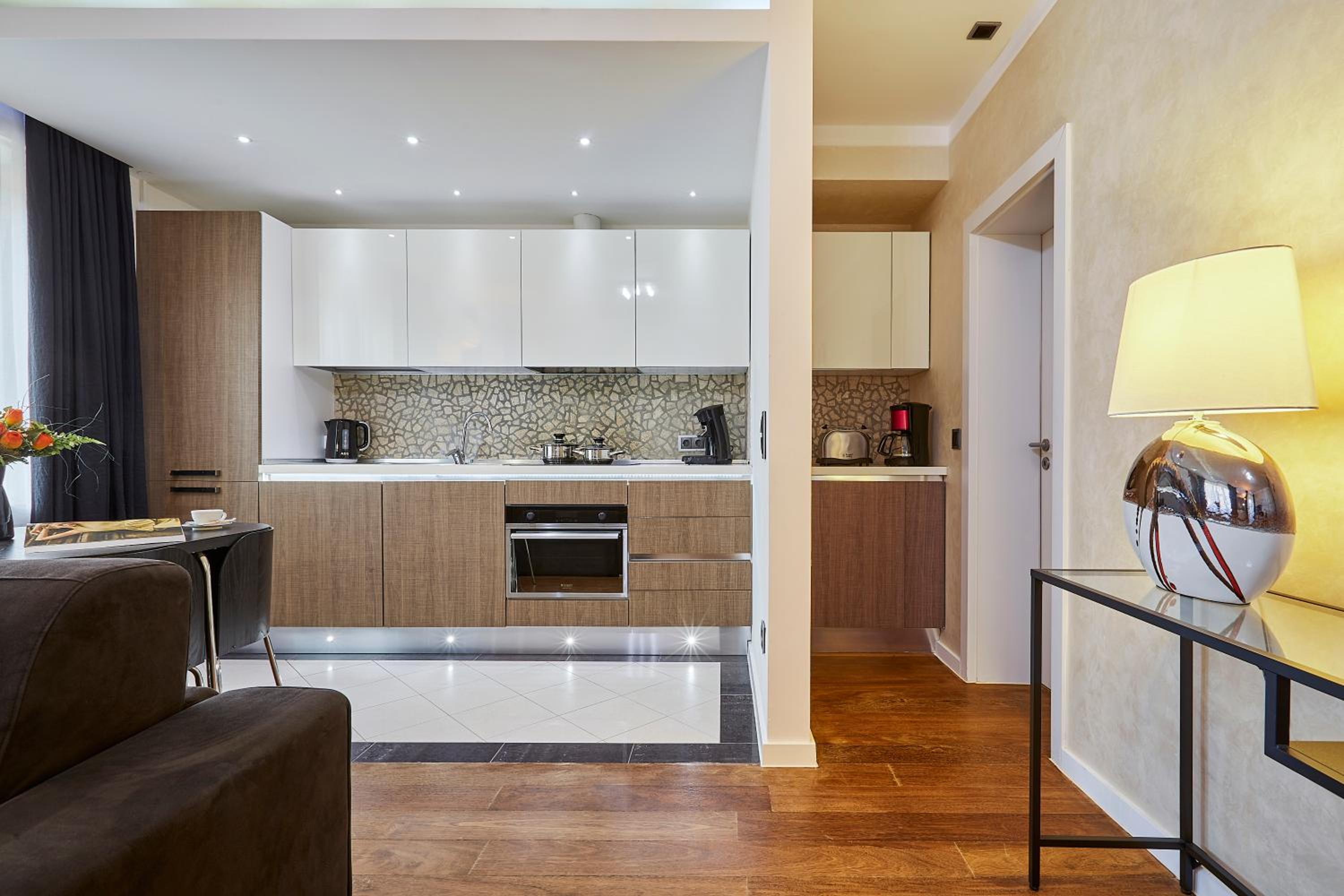 The Queen Luxury Apartments - Villa Medici