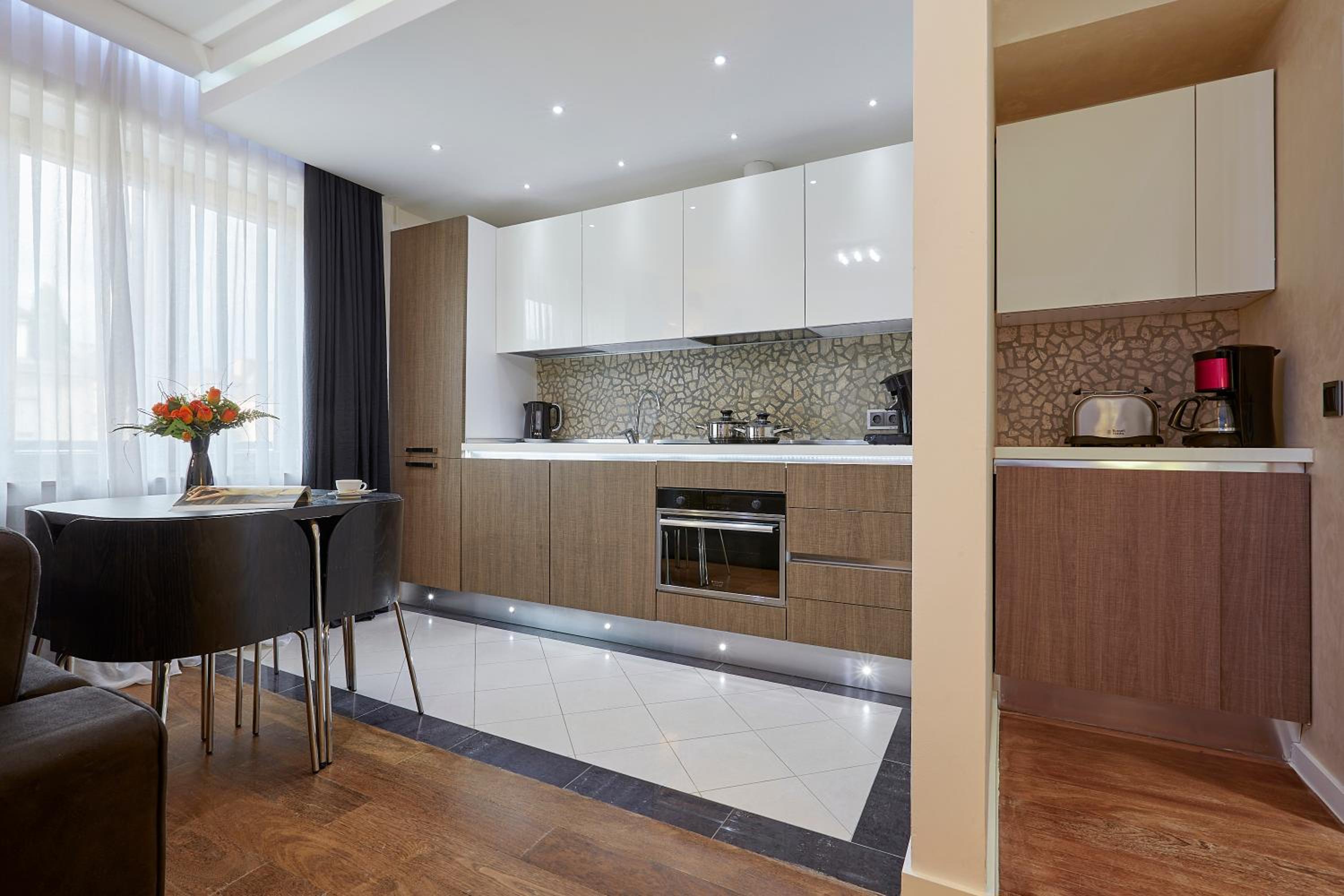 The Queen Luxury Apartments - Villa Medici