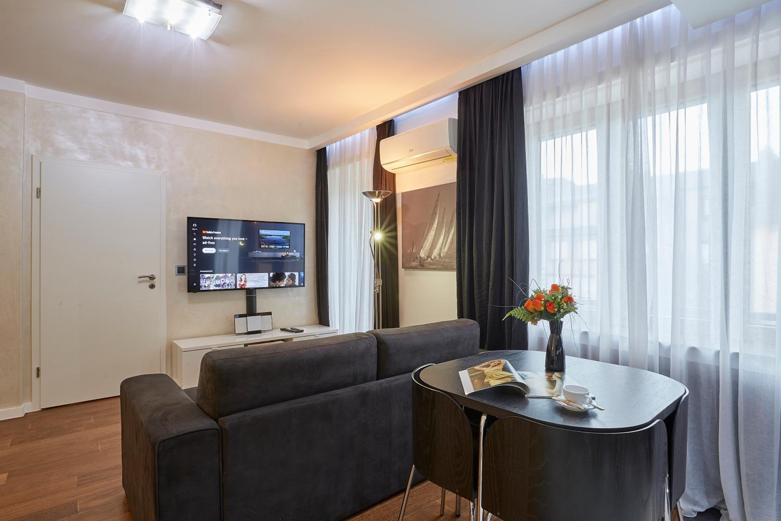 The Queen Luxury Apartments - Villa Medici
