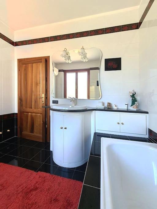 Casa di Laura in Chianti - large & charming house (host 7 people) view 3