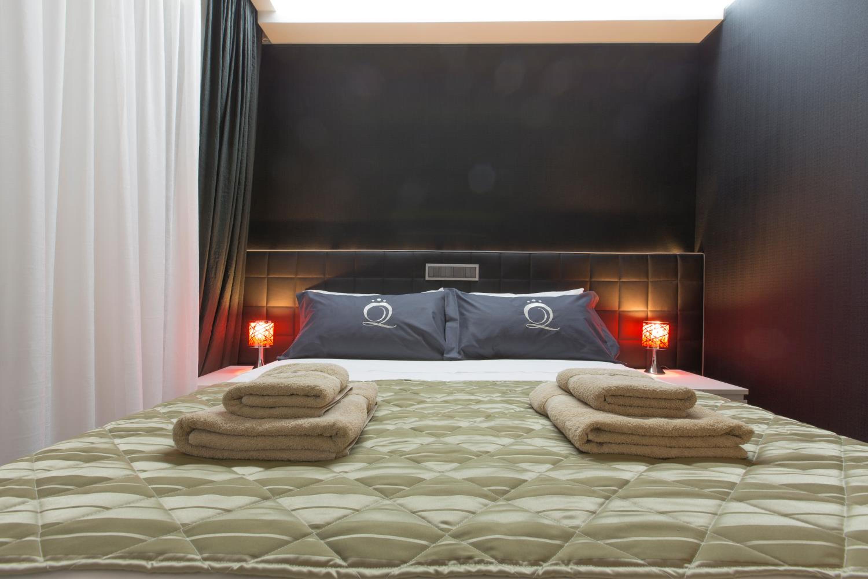 The Queen Luxury Apartments - Villa Medici