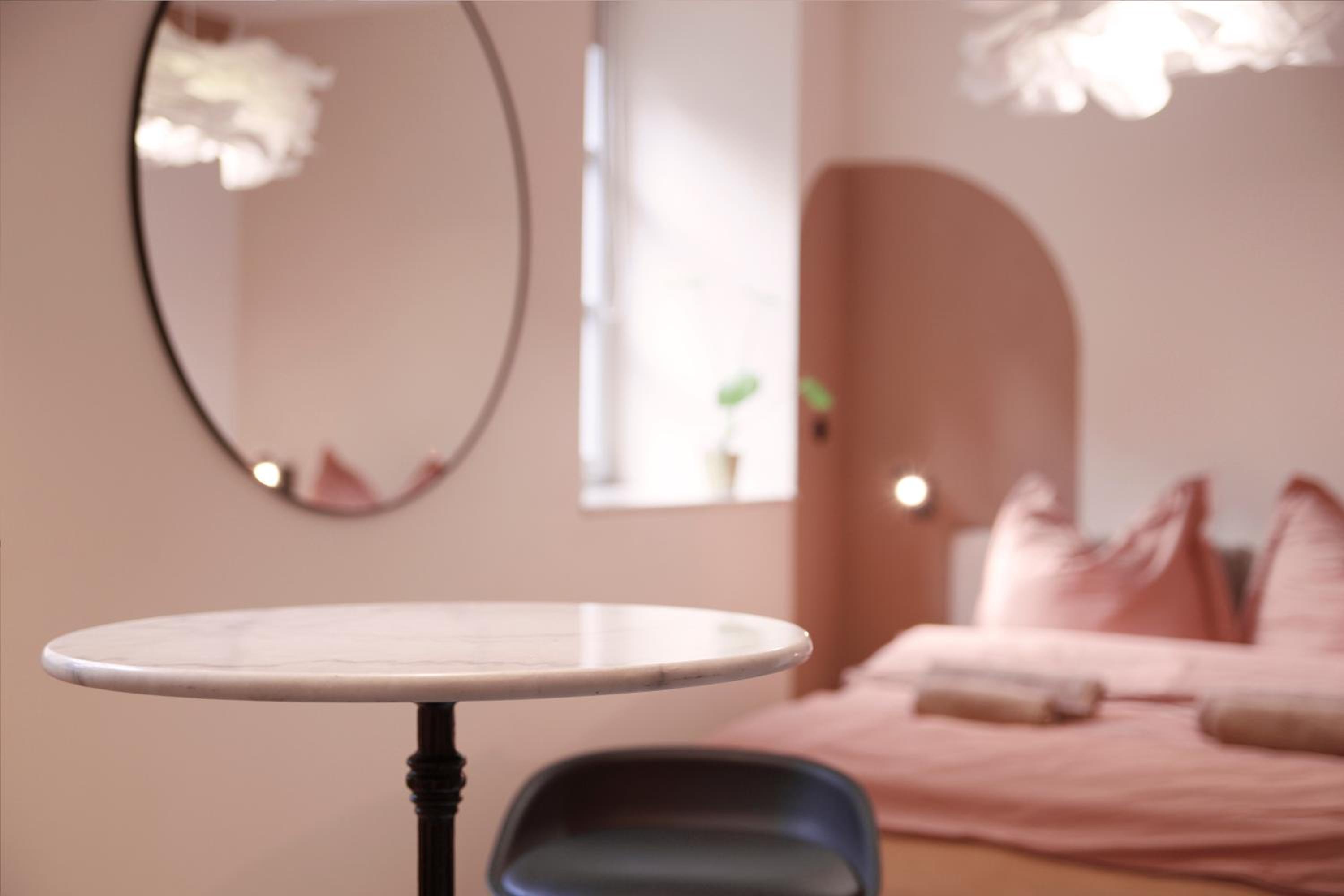 Energetic Apartment in City Center!