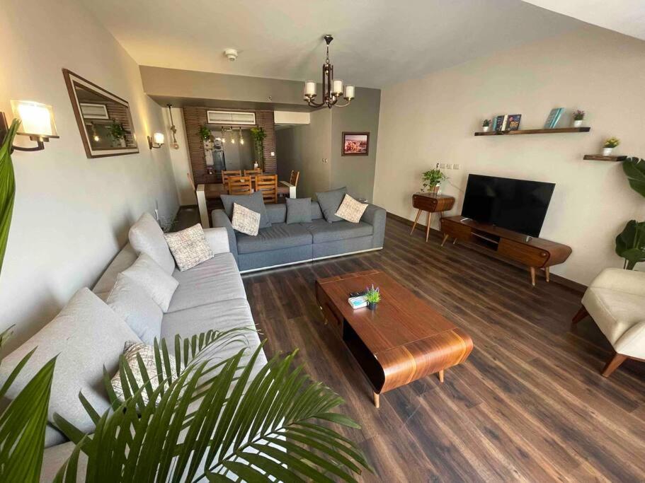 Modern home in PortoNCwith pool