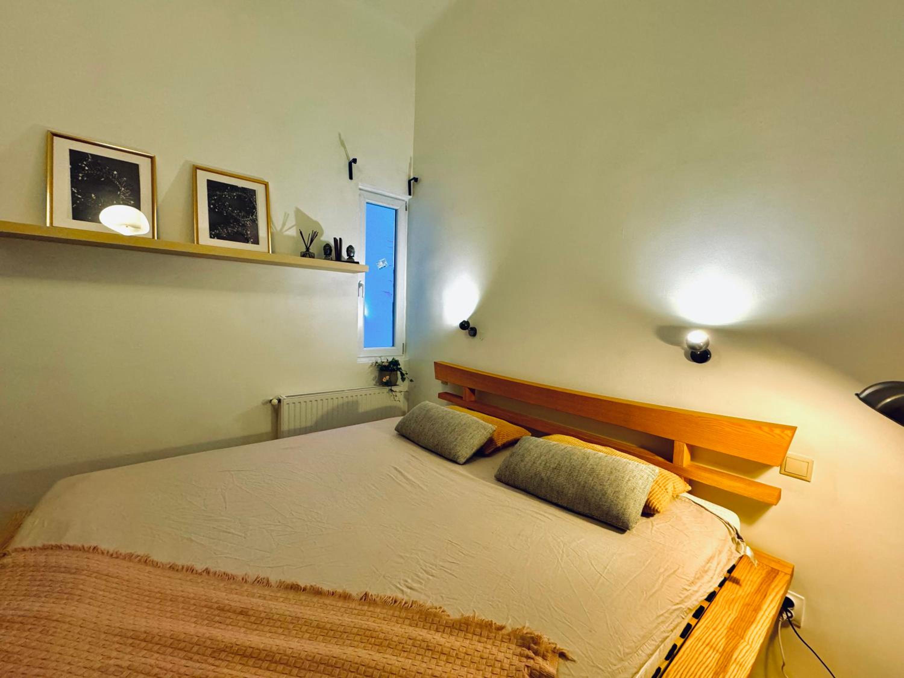 Moon Residence