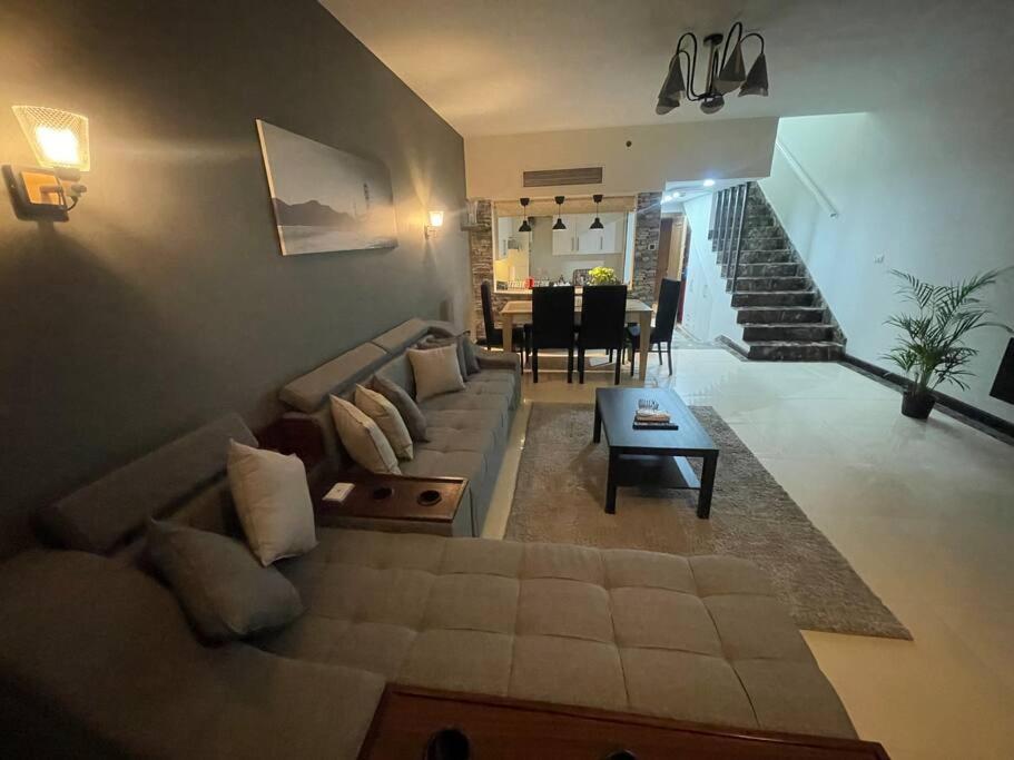 2 floors apt with pool in Porto