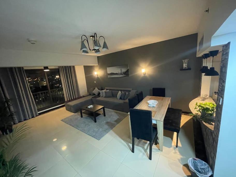 2 floors apt with pool in Porto