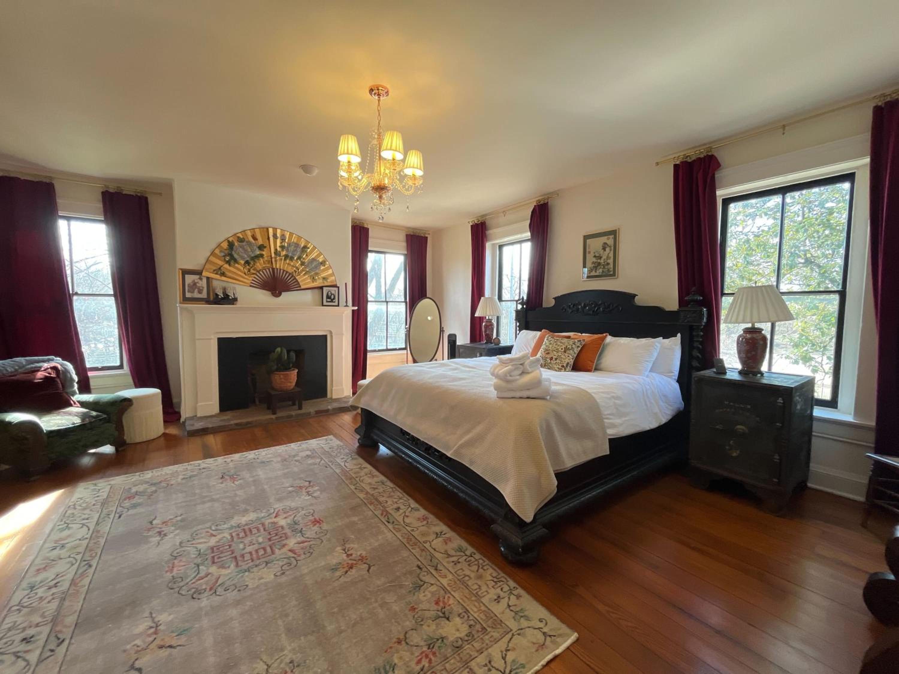 Yoko's Serene Suite in Frankfort