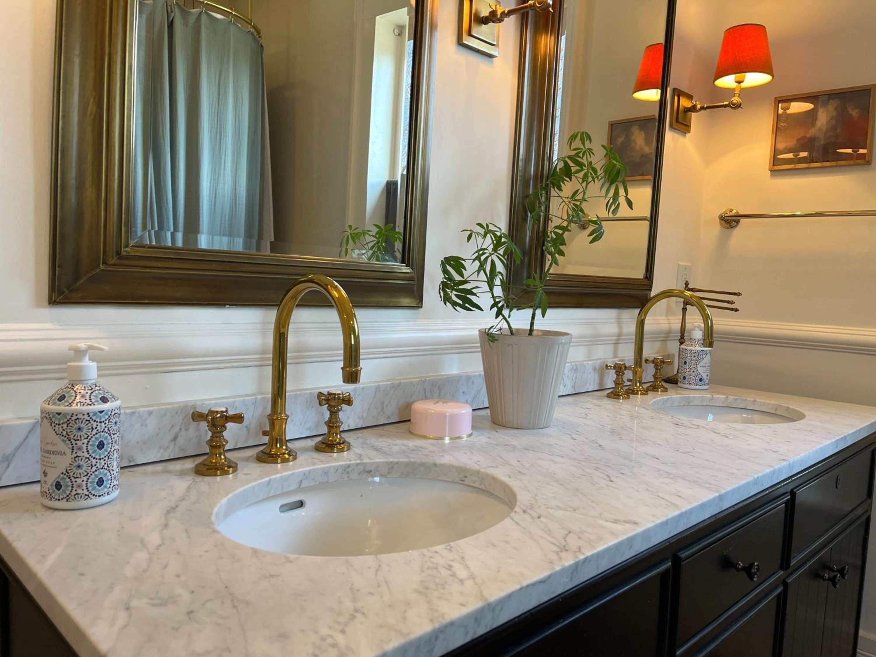 Yoko's Serene Suite in Frankfort