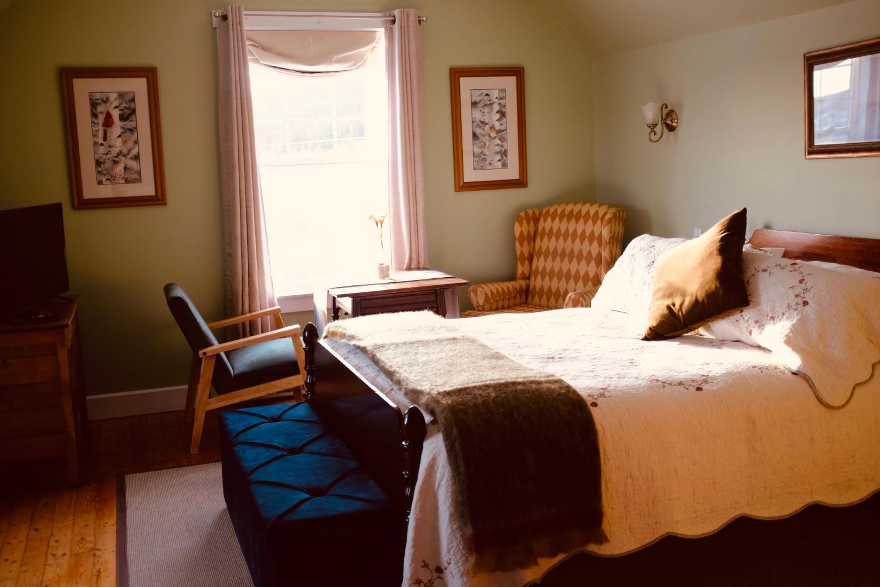 The Bread and Cheese Country Inn
