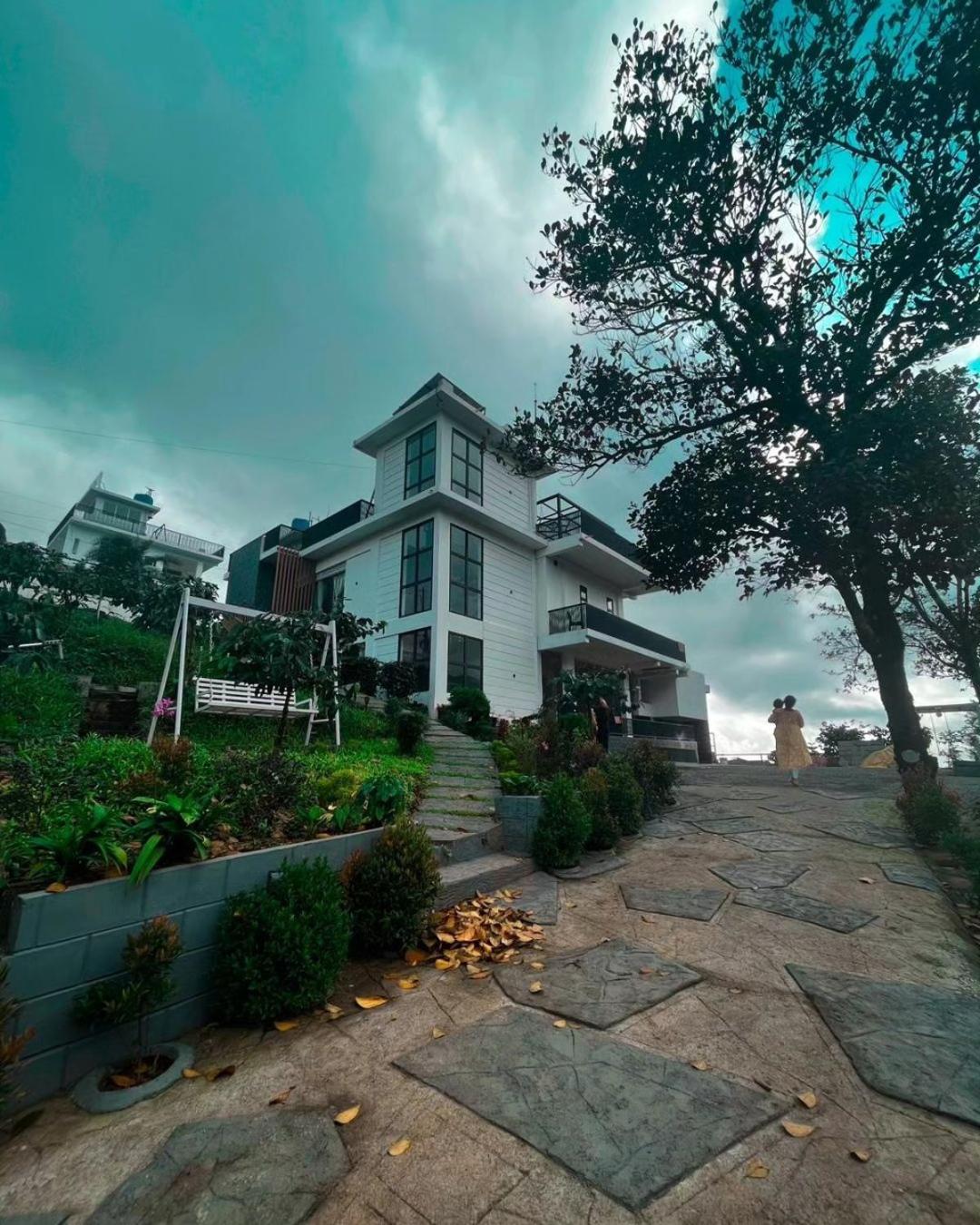 Durrah Hillview
