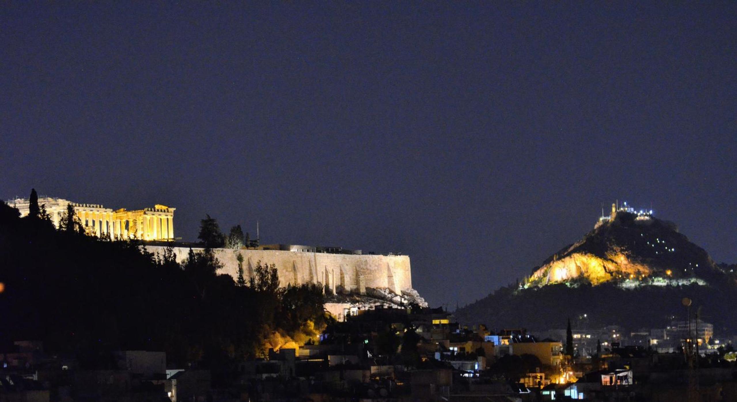 Akropolis view flat near Koukaki and Plaka