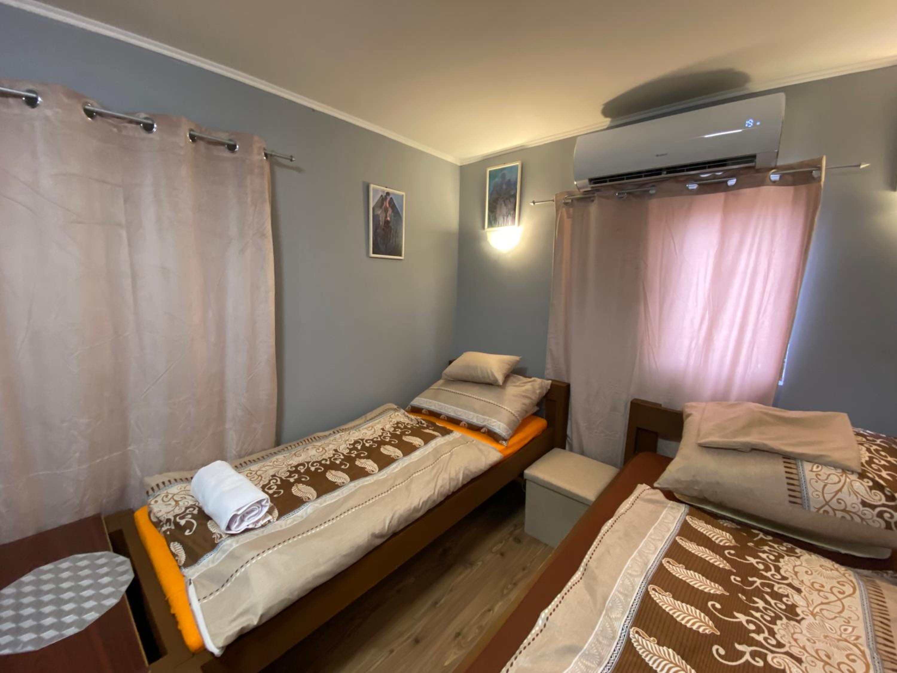 Babér Apartmanház Balatonakarattya