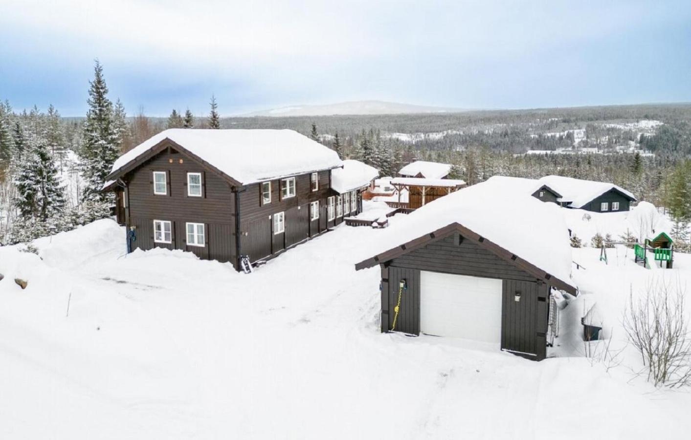 A wonderful estate of two houses for all seasons! view 5