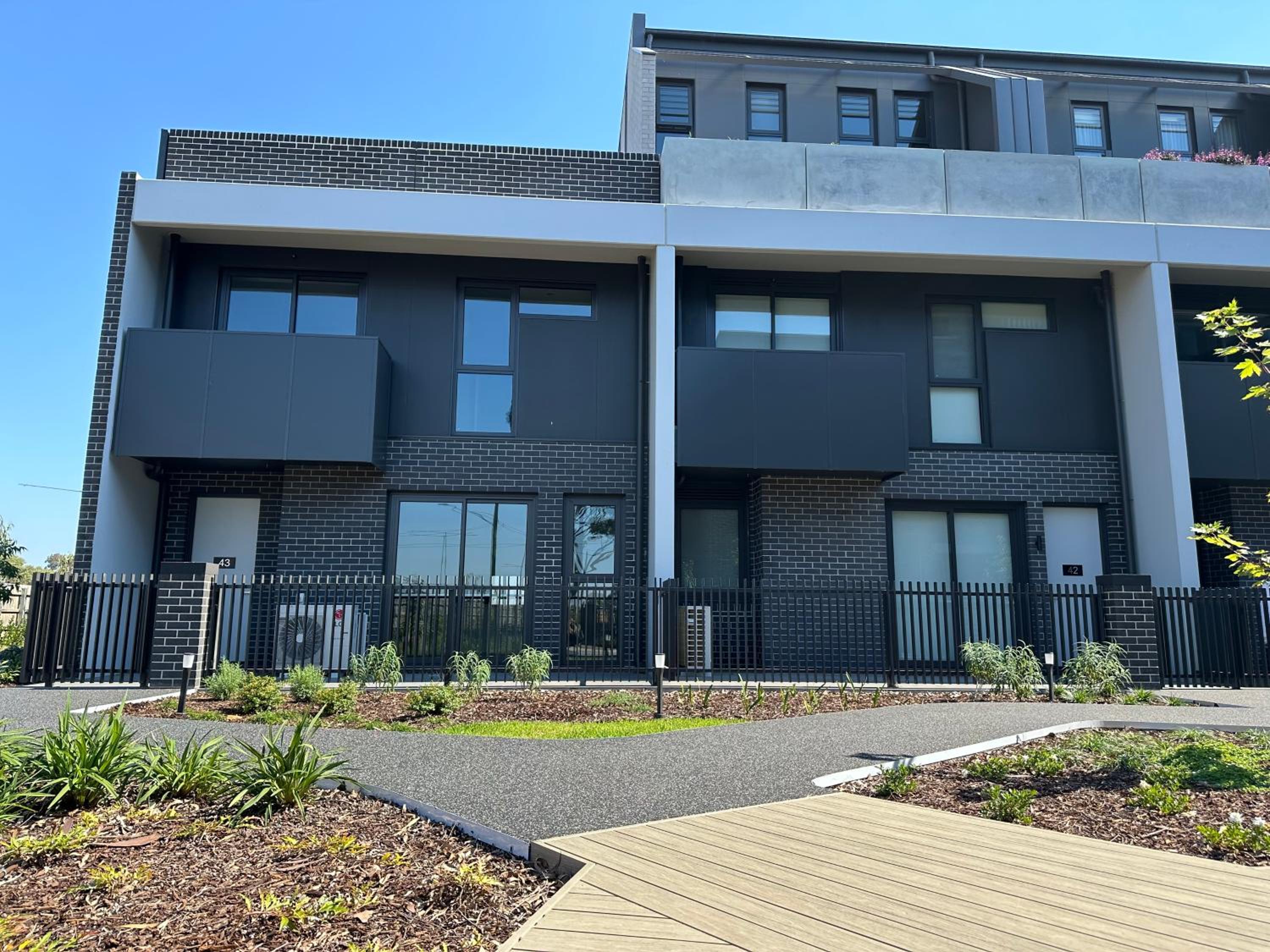 Shine Keysborough High-end Family Home, Netflix, Top Location