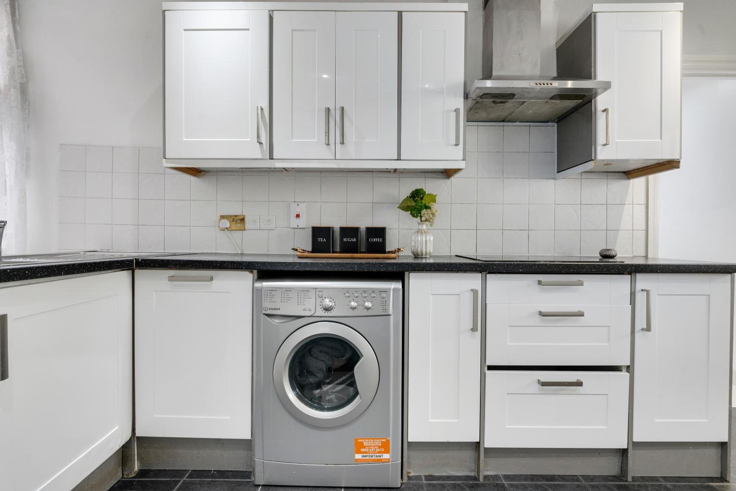 2Bd Flat Opp Harrods - Sleeps 5