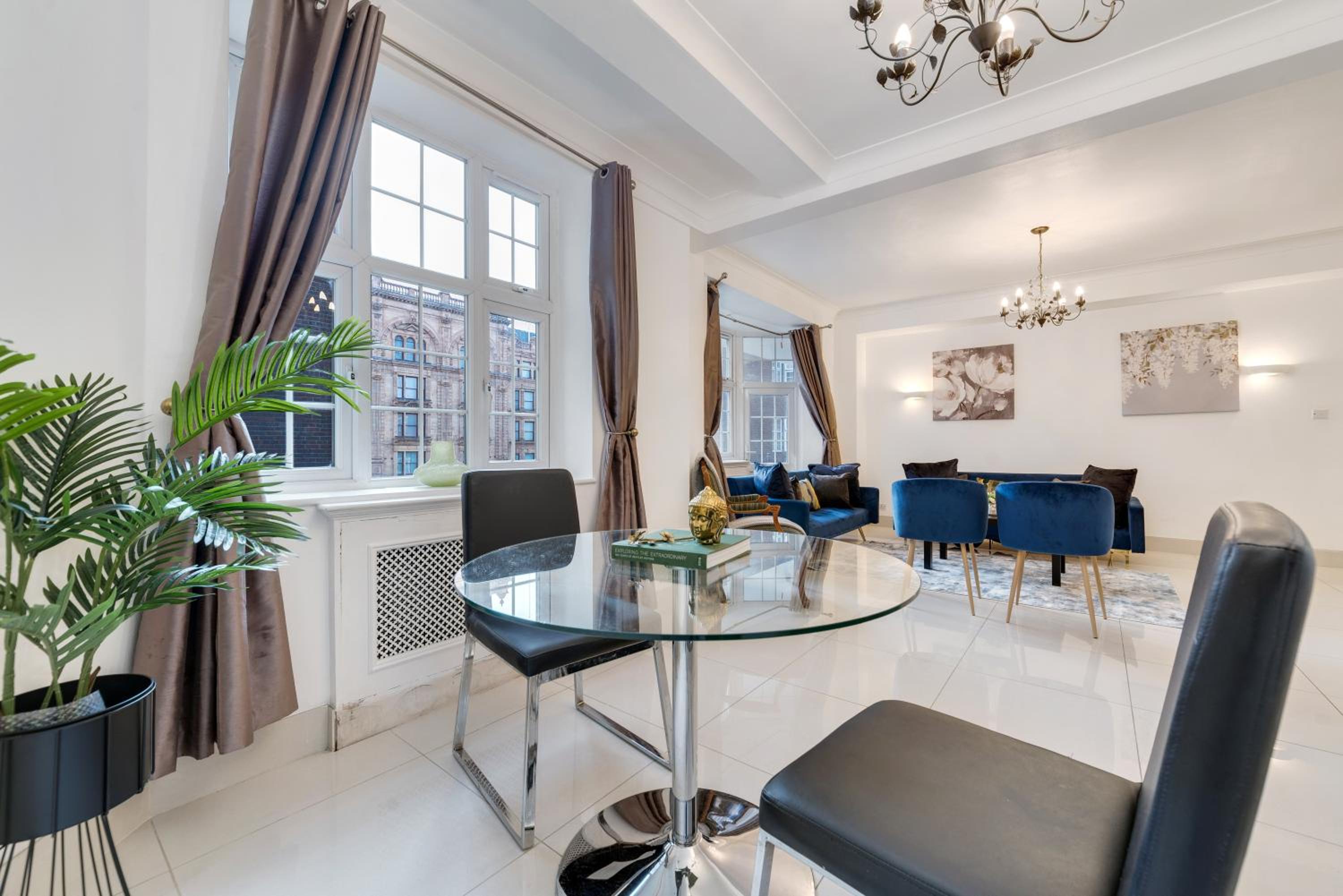 2Bd Flat Opp Harrods - Sleeps 5