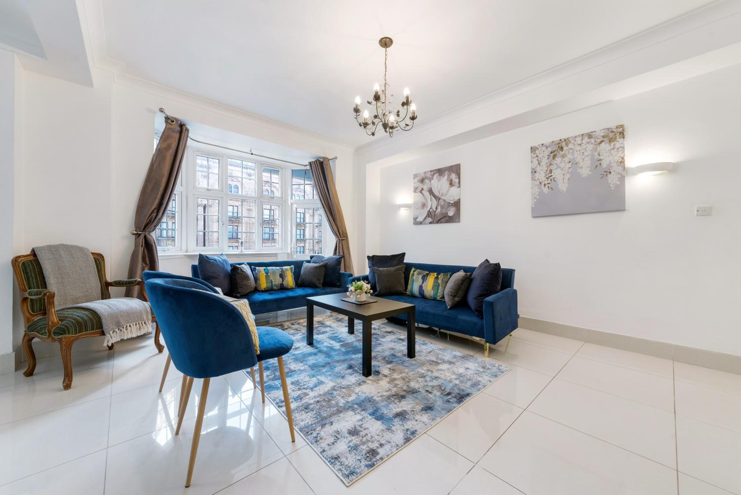 2Bd Flat Opp Harrods - Sleeps 5