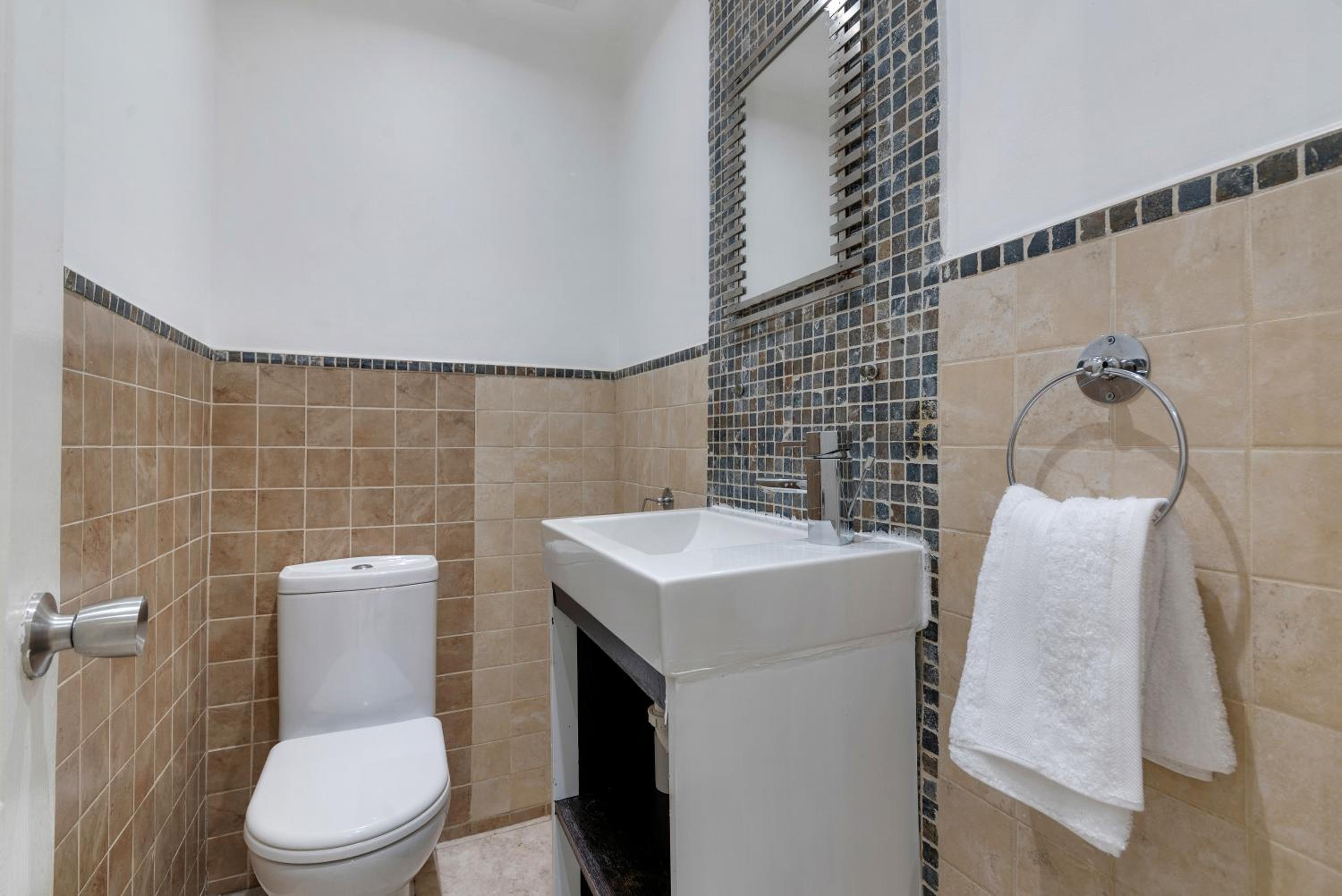 2Bd Flat Opp Harrods - Sleeps 5