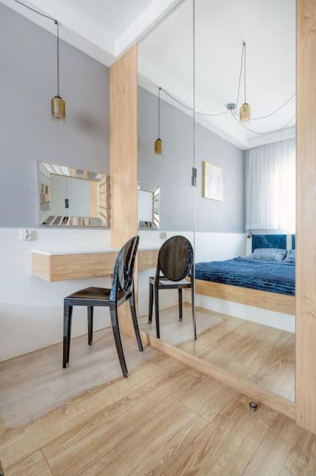 Central Apartments Lodz - City Center - Stylish and Cozy - G147A