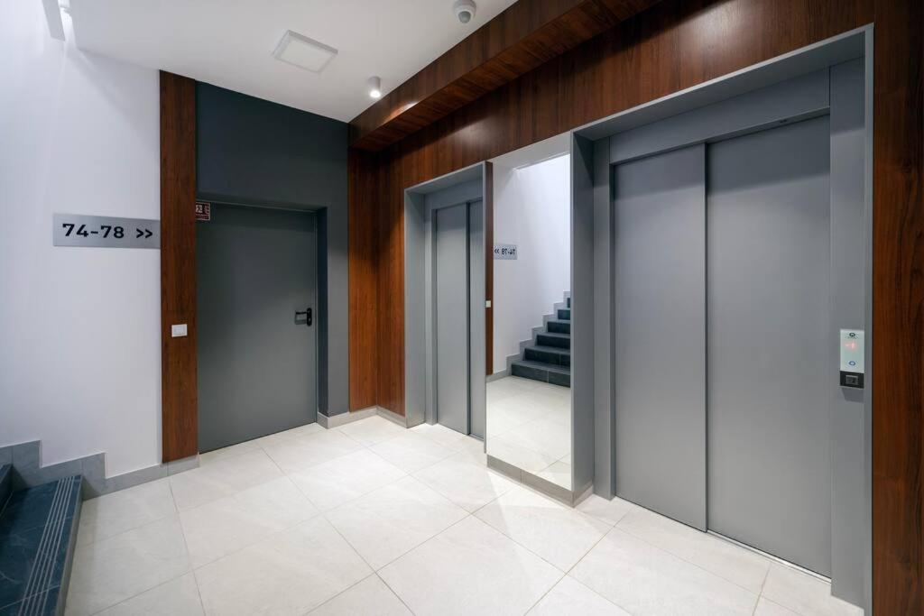 Central Apartments Lodz - City Center - Stylish and Cozy - G147A
