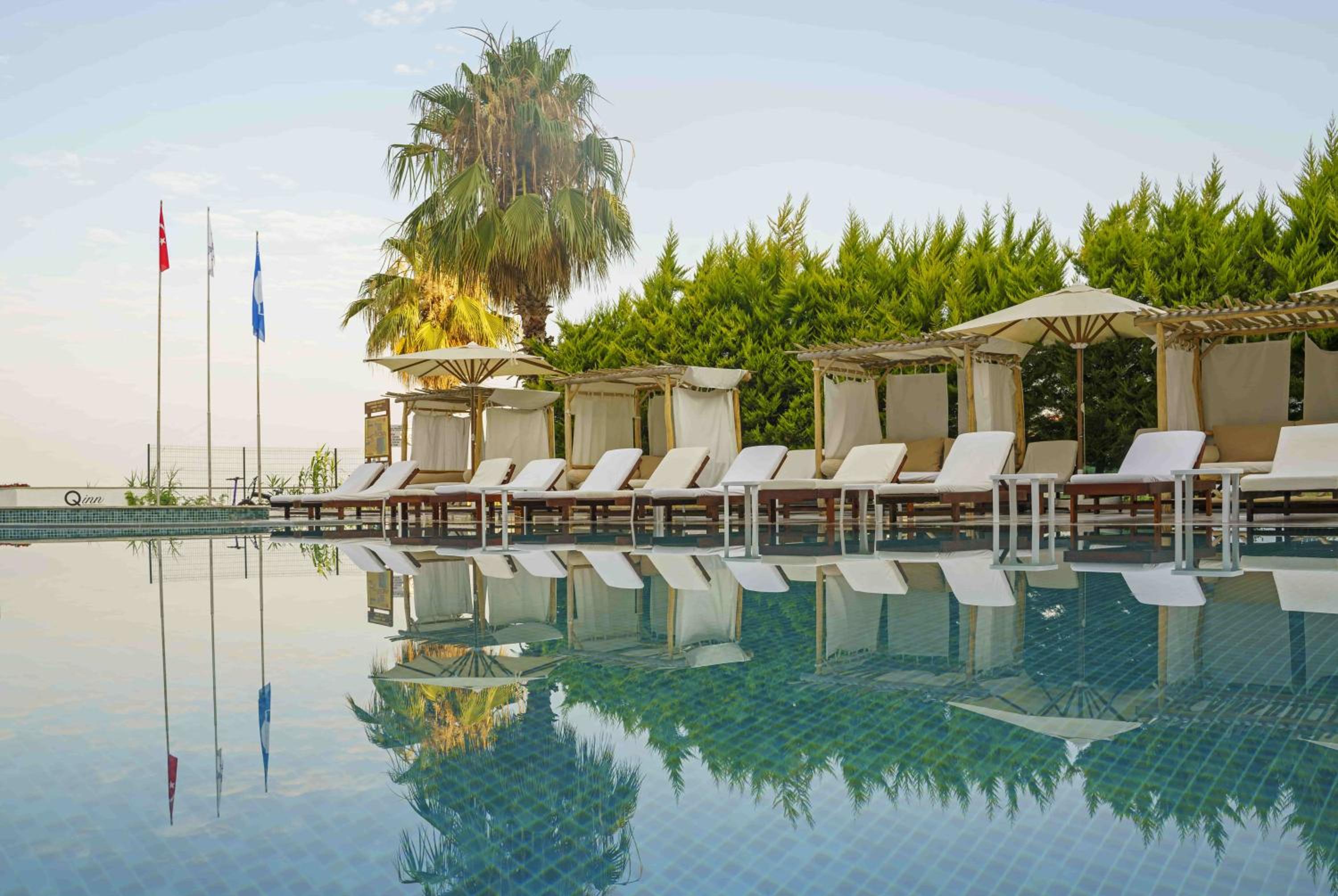 Qinn Otel - Image 61