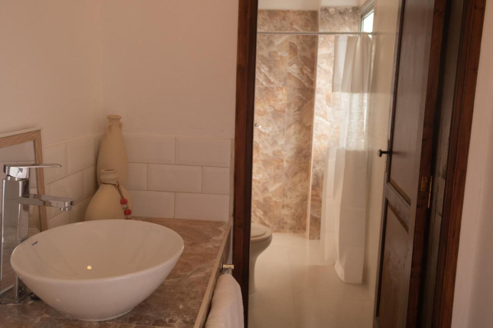 Depto privado con gran terraza y parking gratis view 4