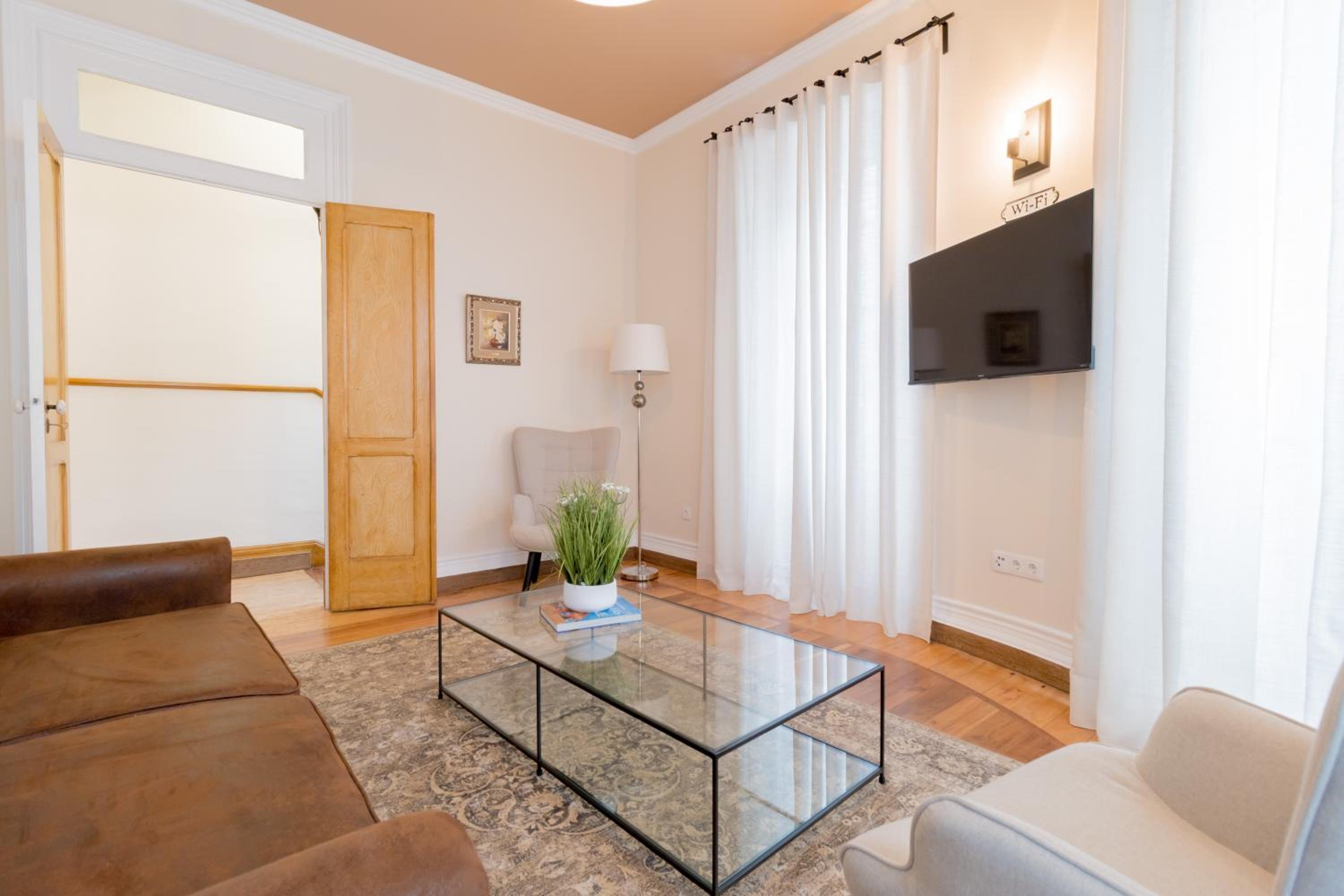 Canto do Atlantico - City Centre with Air Conditioning, Private Garage and Outdoor Patio view 4