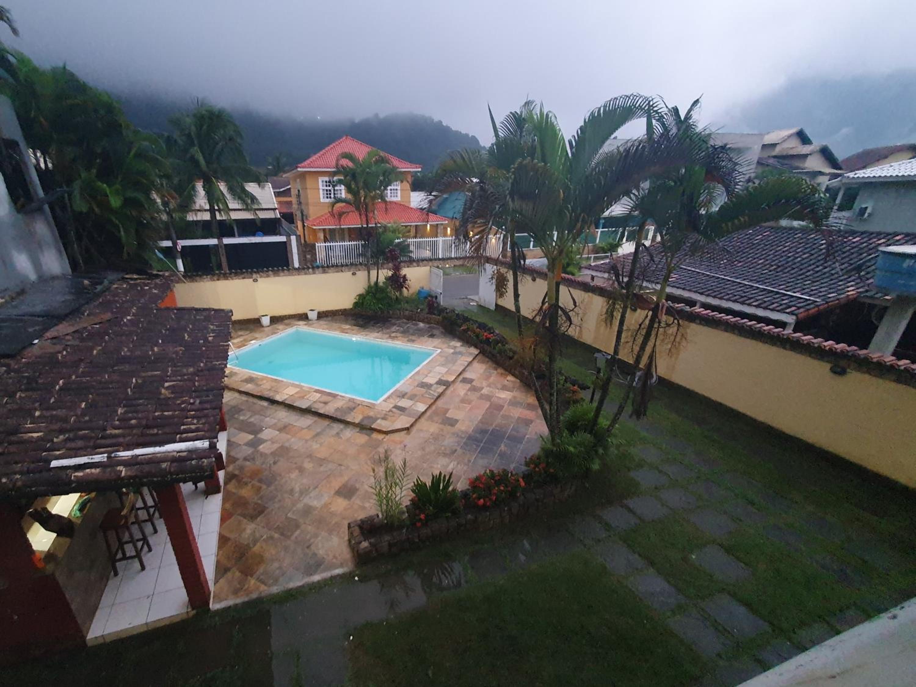 Garatucaia 60m da praia
