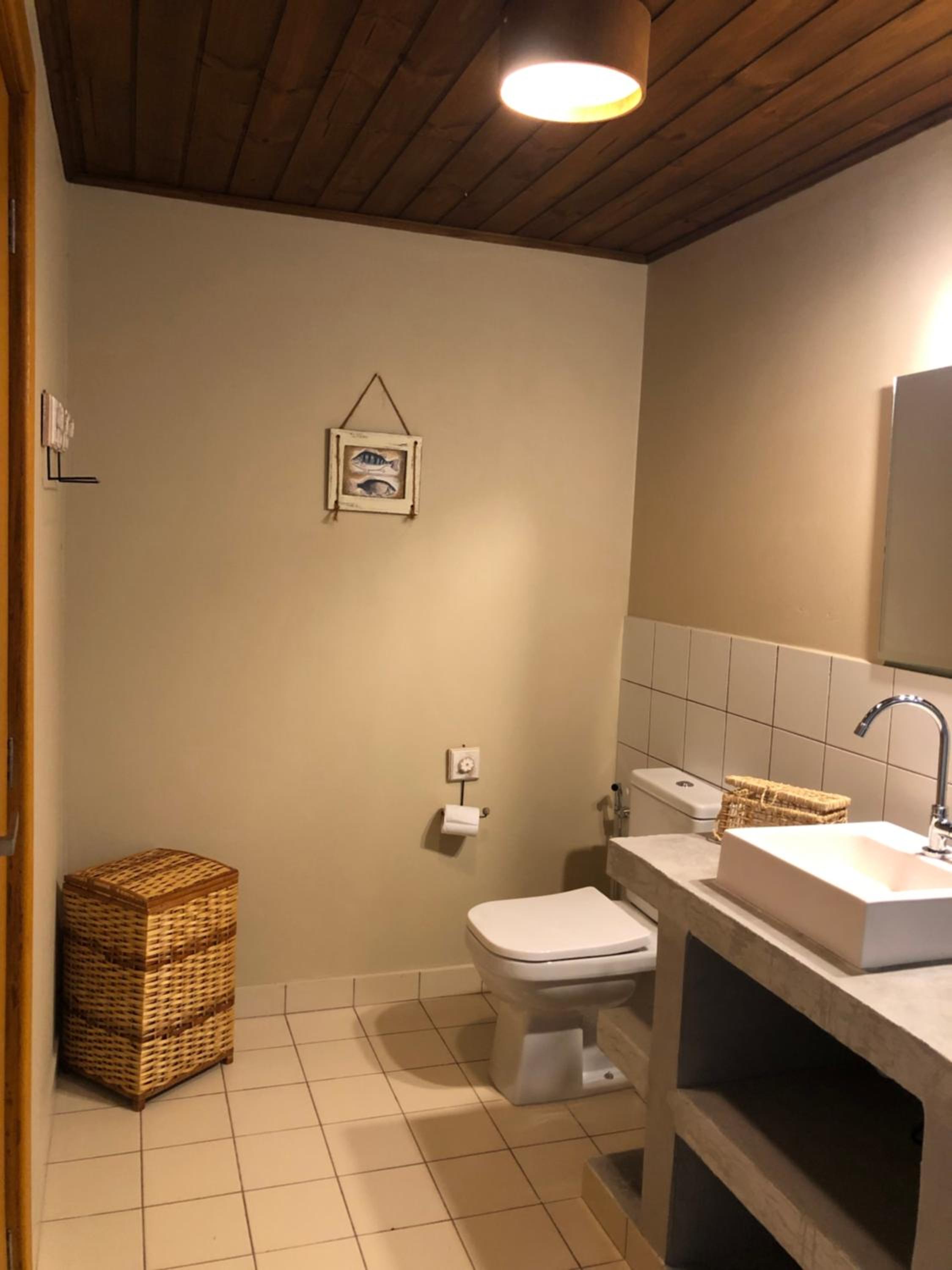 Casa na Barra ampla e arejada com jardim incrível