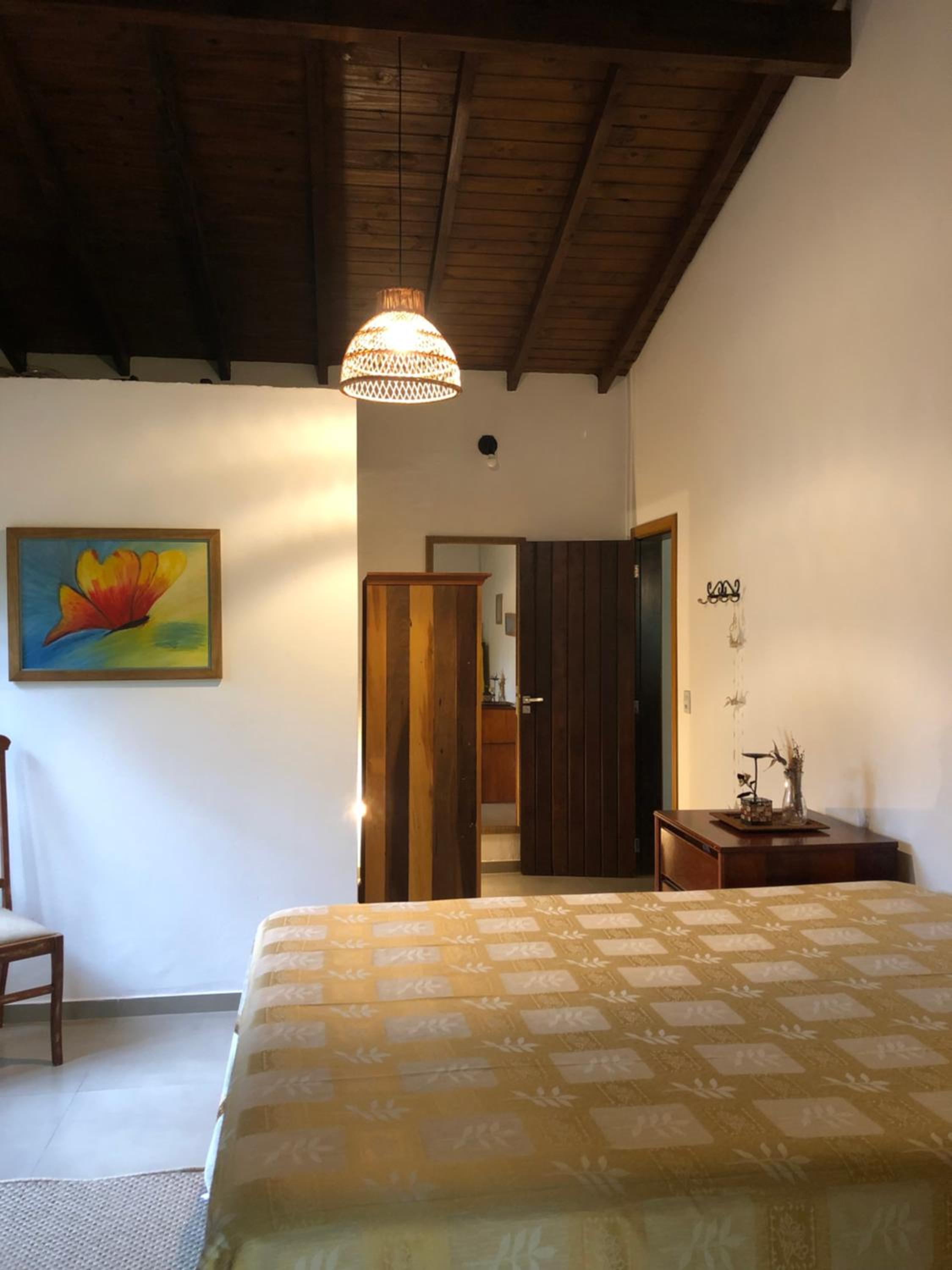 Casa na Barra ampla e arejada com jardim incrível