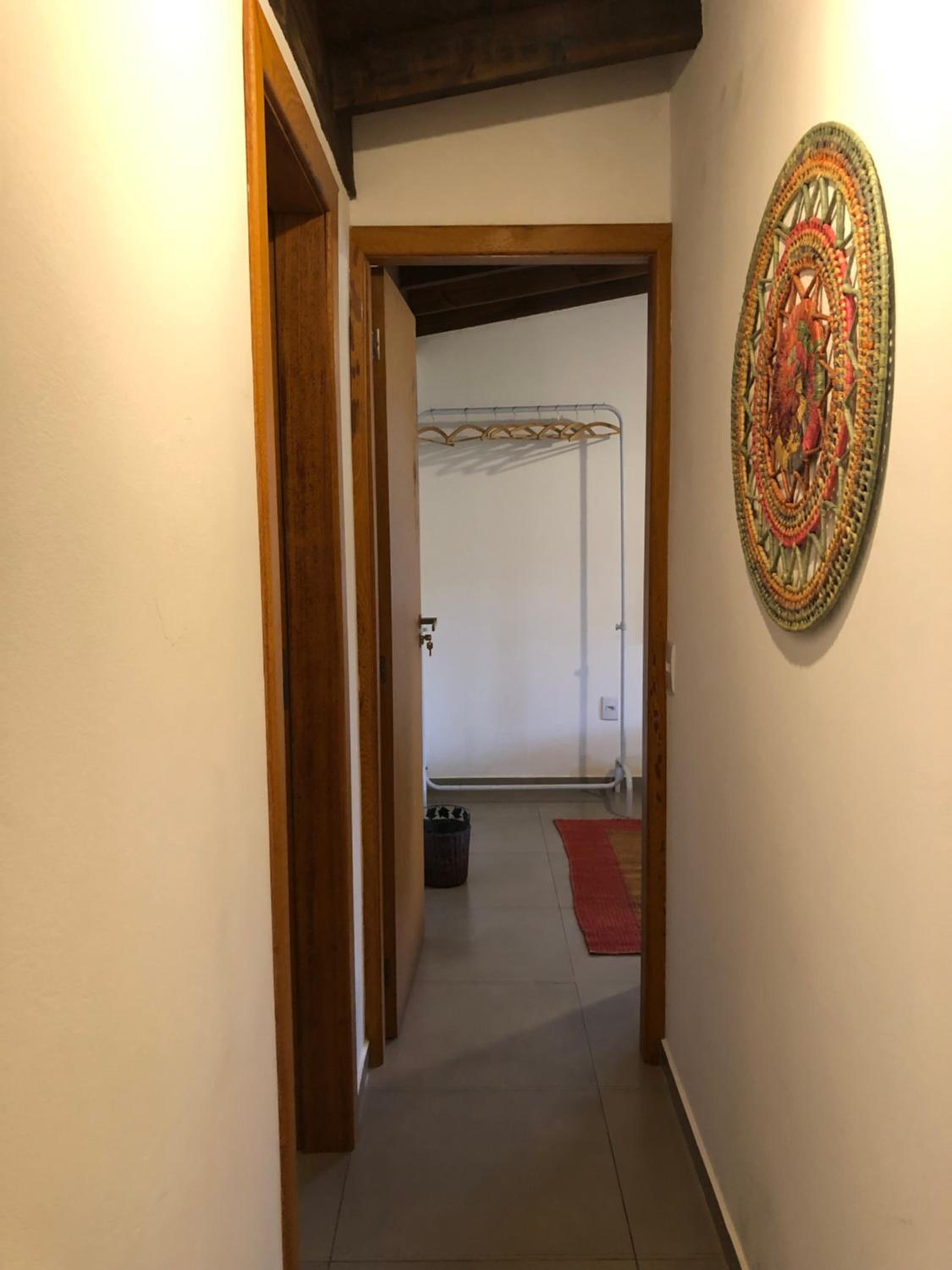 Casa na Barra ampla e arejada com jardim incrível