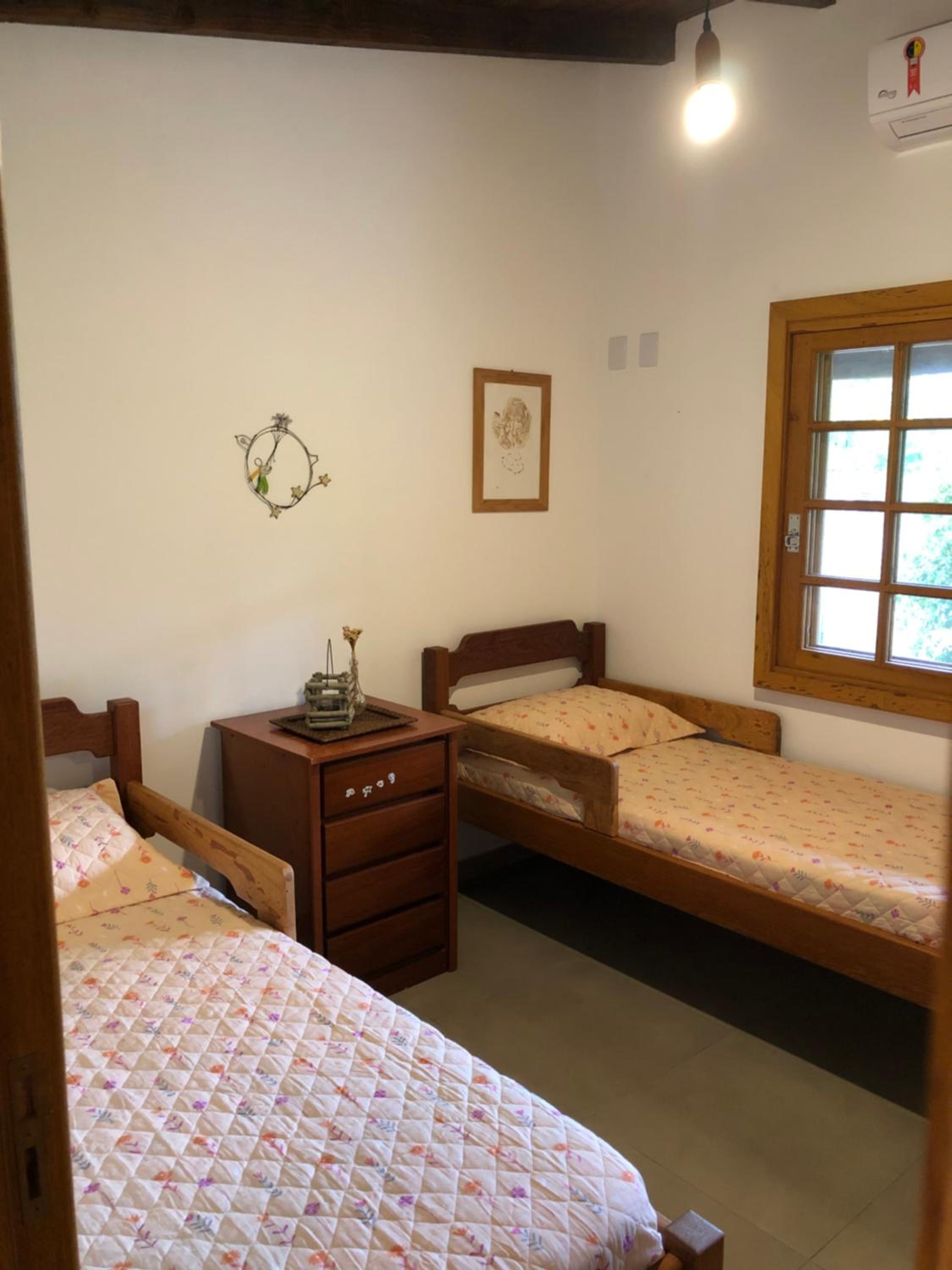 Casa na Barra ampla e arejada com jardim incrível