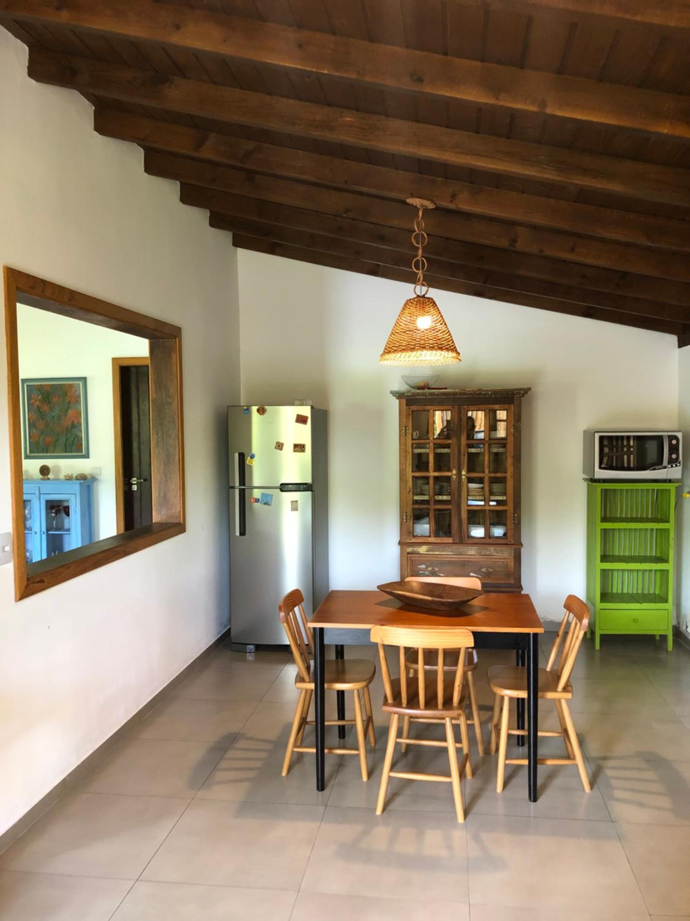 Casa na Barra ampla e arejada com jardim incrível