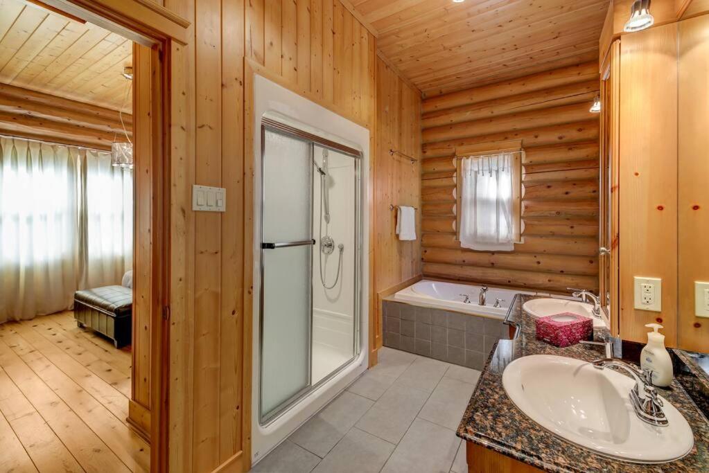 Fiddler Lake Resort - Deer 59