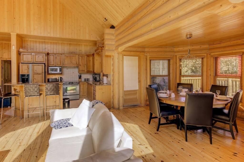 Fiddler Lake Resort - Deer 59